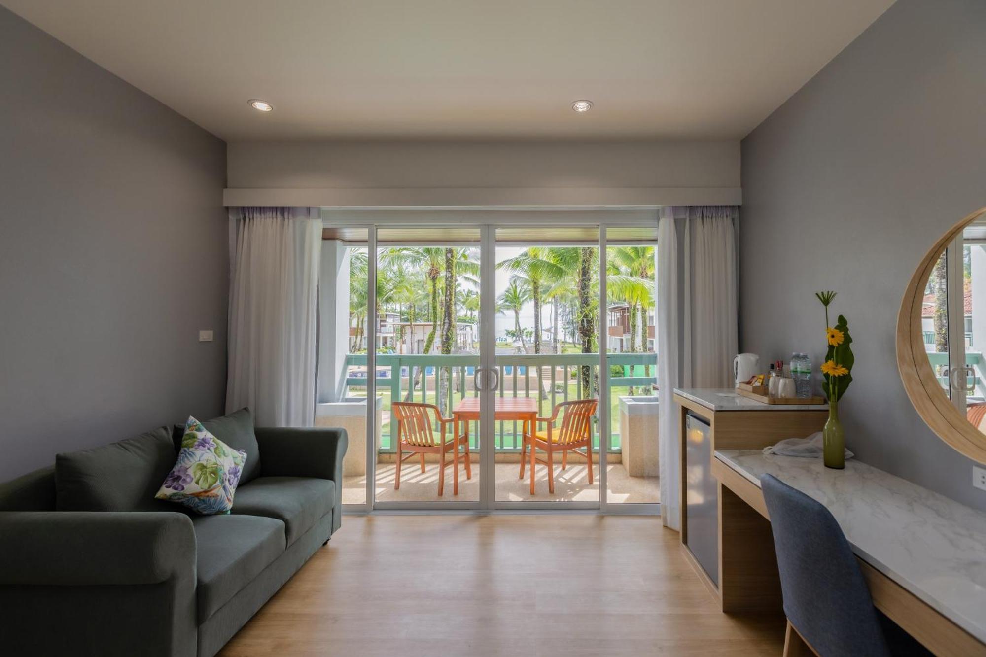 The Briza Beach Resort, Khao Lak Sha Extra Plus Екстериор снимка