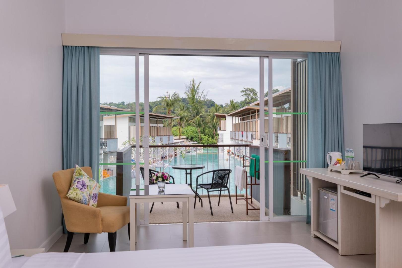 The Briza Beach Resort, Khao Lak Sha Extra Plus Екстериор снимка